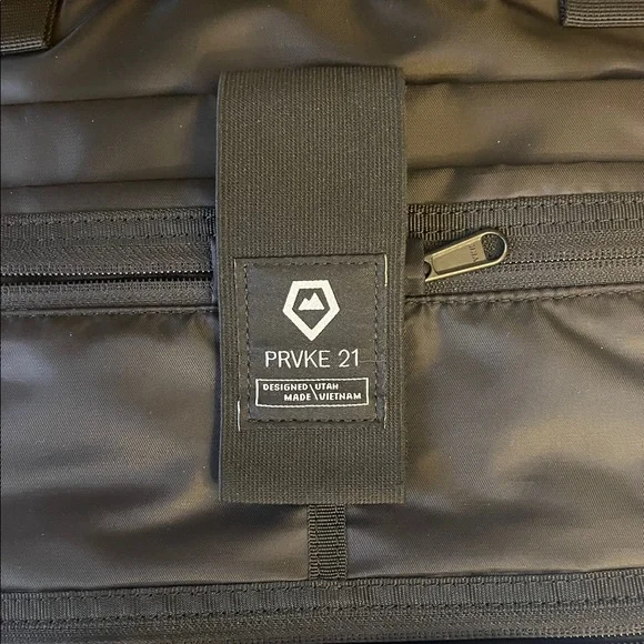 WANDRD PRVKE 21 V2 in Wasatch Green, EUC! - Picture 4 of 11